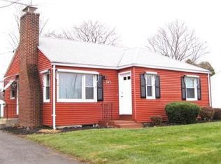 345 River Rd, Agawam, MA 01001