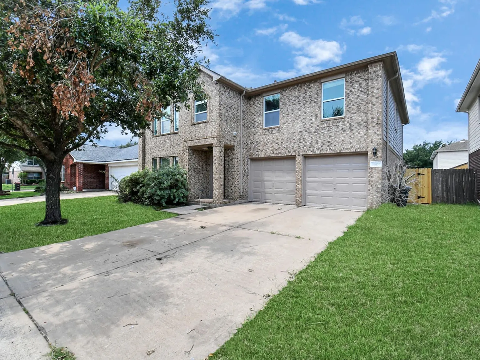 4 bed, 2.5 bath, 2852 sqft, $2,200 — Photo 3