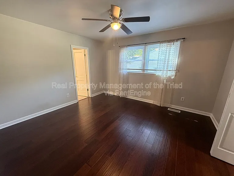 2817 Shady Lawn Dr — Photo 12