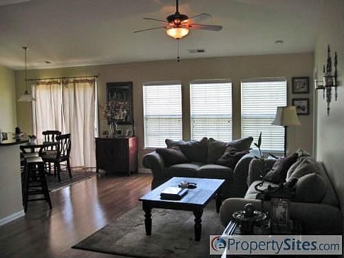 5th image of 9737 Stockport Cir