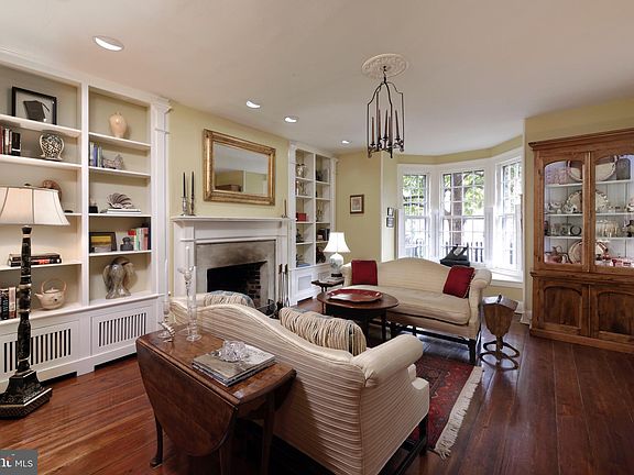 3rd image of 317 S Saint Asaph St