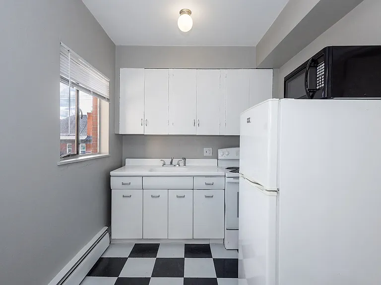 Cross Park Apartments — Photo 30