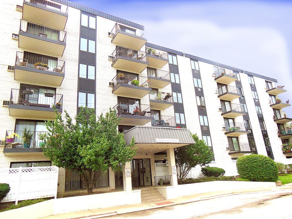 1st image of 9078 Heathwood Dr #4B