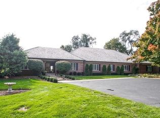 62 Spring Creek Rd, Barrington Hills, IL 60010