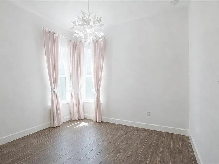 7038 Arnoldson St — Photo 15