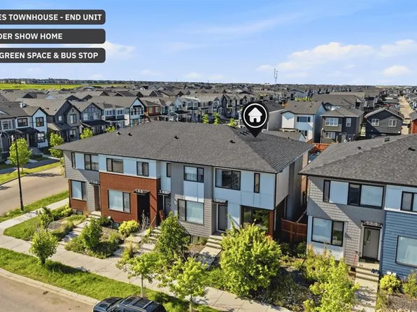 138 S Homestead Blvd NE, Calgary, AB T3J 2G8