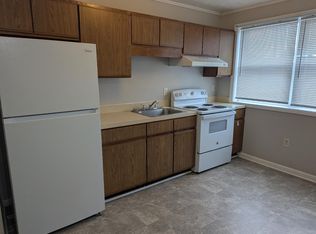 21 W 6th St, Front Royal, VA 22630