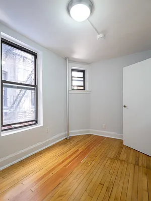 Rented by City Connections Realty | media 16