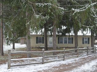 208 E 7th St, Northport, MI 49670