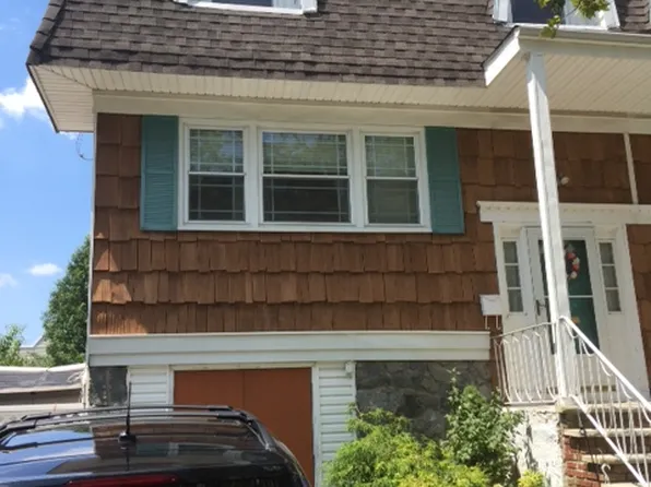 60 Vassar St, Staten Island, NY 10314