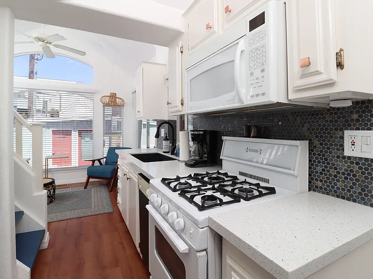 1624 N Coast Hwy #44 — Photo 15