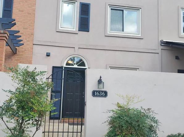 1636 Garden Ct, Charlottesville, VA 22901