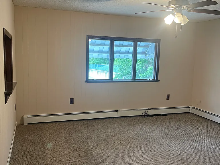 420 Chestnut St #1 — Photo 6