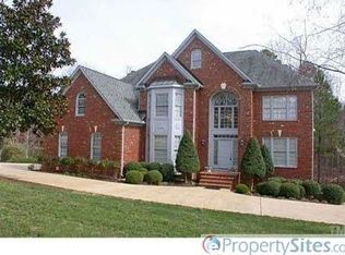 104 Brittany Pl, Cary, NC 27511