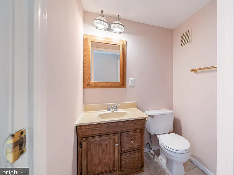 1103 Burwick Dr — Photo 34