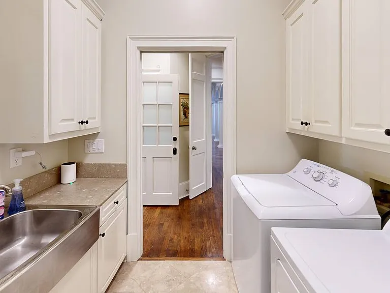 1296 W Wesley Rd NW — Photo 39