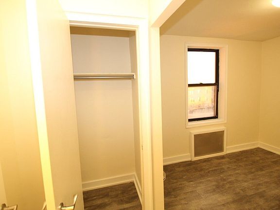 4th image of 4140 Denman St APT 6V