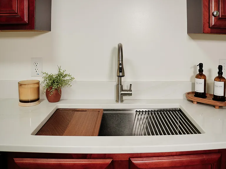 803 Broderick Cir — Photo 18