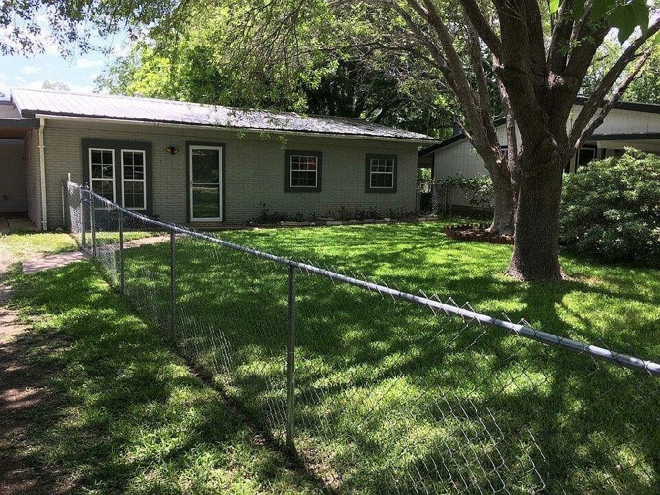 1st image of 317 Mesquite Dr