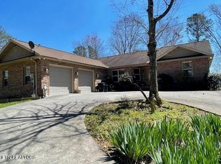 523 Flat Creek Rd, Sevierville, TN 37876