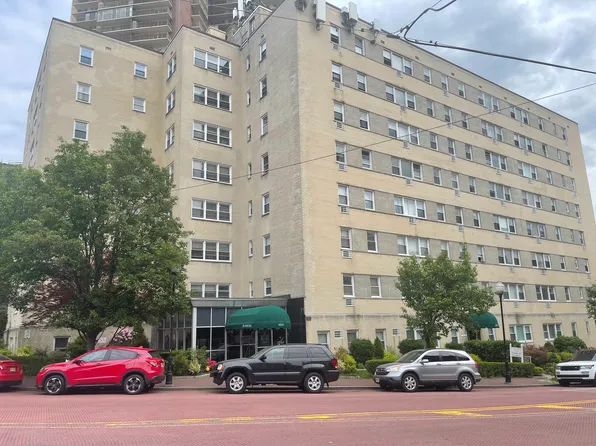 6010 Kennedy Blvd E APT 31, West New York, NJ 07093
