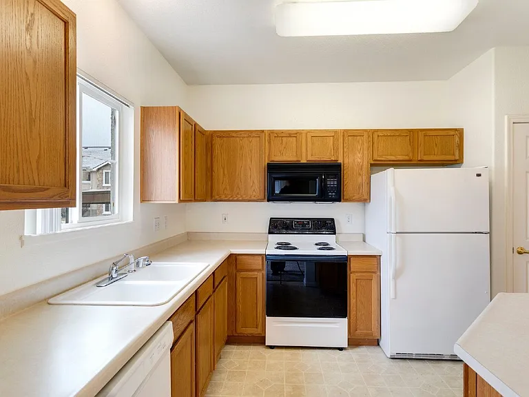 3625 Strawberry Field Grv #D — Photo 11