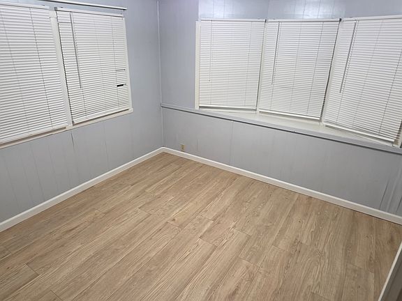 5th image of 760 Henry St