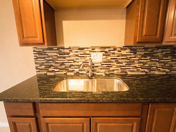 4th image of 1100 Alvarado Dr SE APT 204