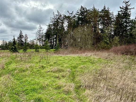 3rd image of 2740 Discovery Road