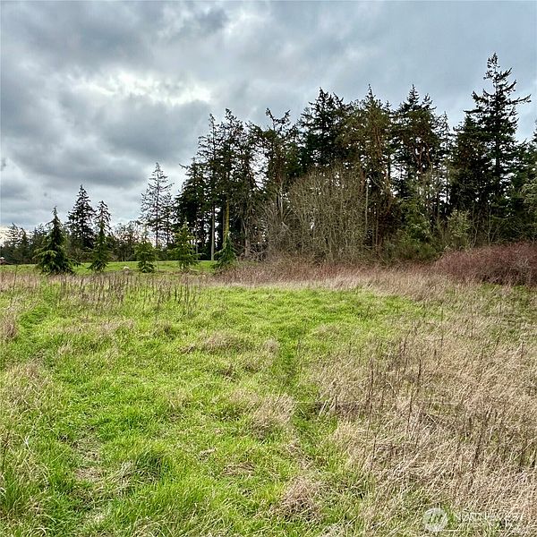 3rd image of 2740 Discovery Road
