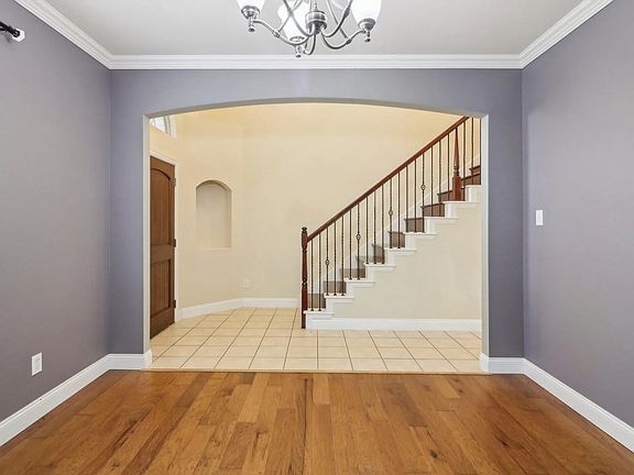 5th image of 3813 Edward Dr
