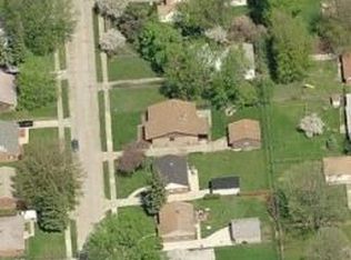 28104 Pierce Ave, Southfield, MI 48076