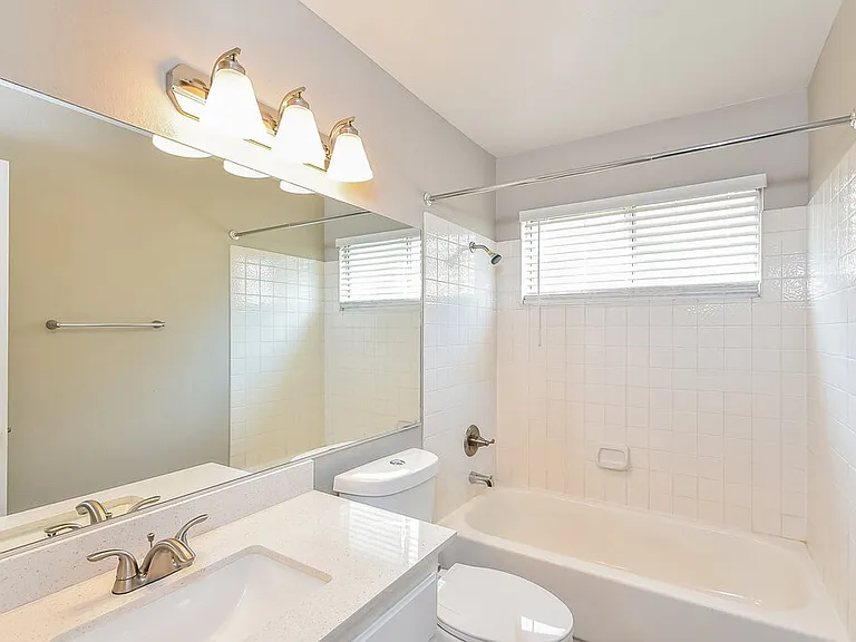 3316 Sturbridge Cir — Photo 15