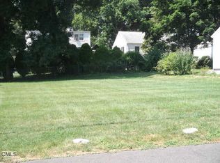 289 Hunyadi Ave, Fairfield, CT 06824