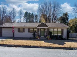631 Powell Rd, Lenoir, NC 28645