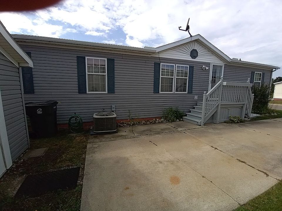 1st image of 3585 Emerald Park Dr