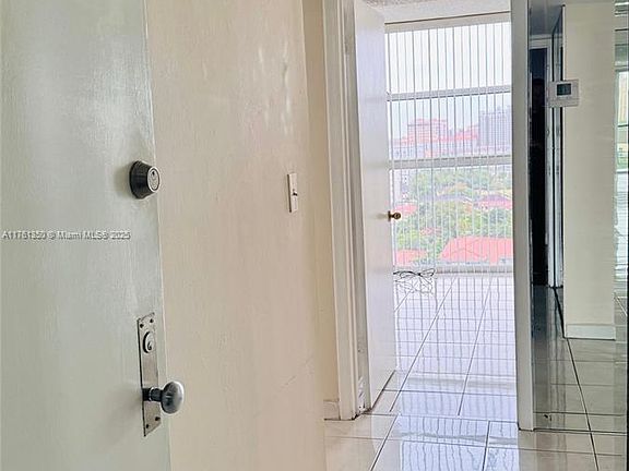 5th image of 911 E Ponce De Leon Blvd APT 1502