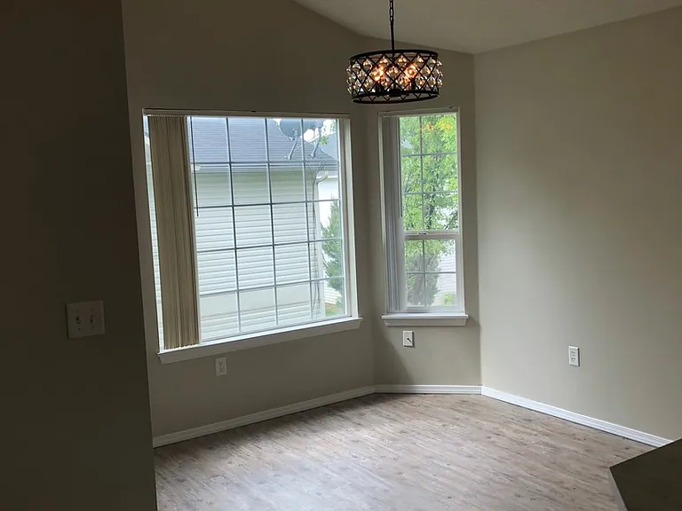 187 N Avenger Ln — Photo 4