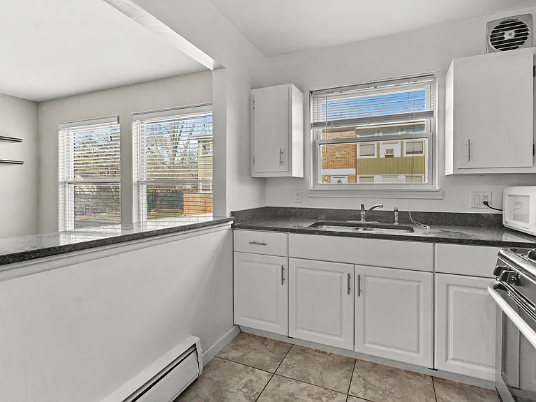 721 N Stephenson Hwy #105 — Photo 5