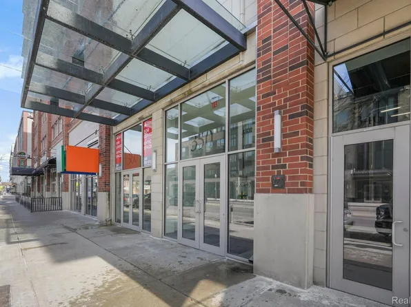 350 N Main St Unit 714, Royal Oak, MI 48067