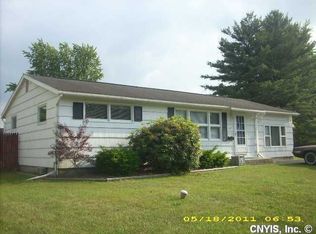 300 Baxton St, North Syracuse, NY 13212