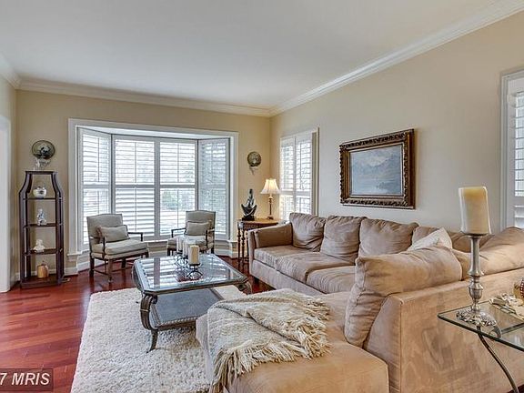 5th image of 8110 Haddington Ct