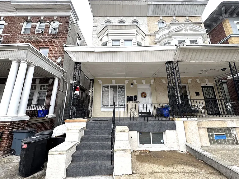 Walnut St 4935 — Photo 2