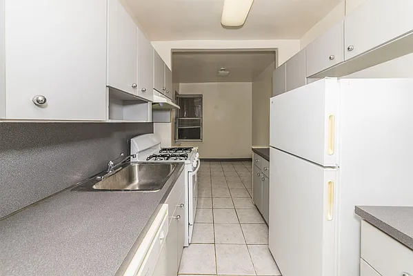 Rented by Wave Real Estate Group | media 6