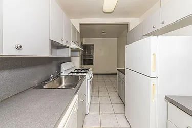 Rented by Wave Real Estate Group