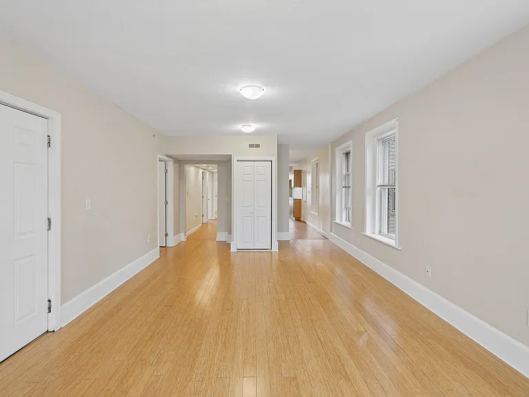 20 Eden St #4 — Photo 3