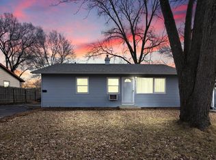 111 S Chestnut Dr, Streamwood, IL 60107