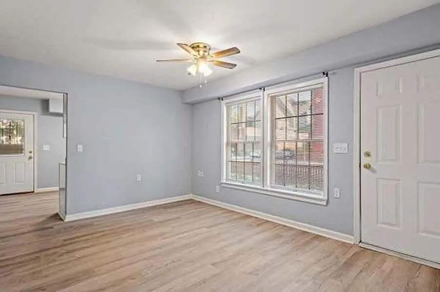 4 bed, 1700 sqft, $2,200 — Photo 4