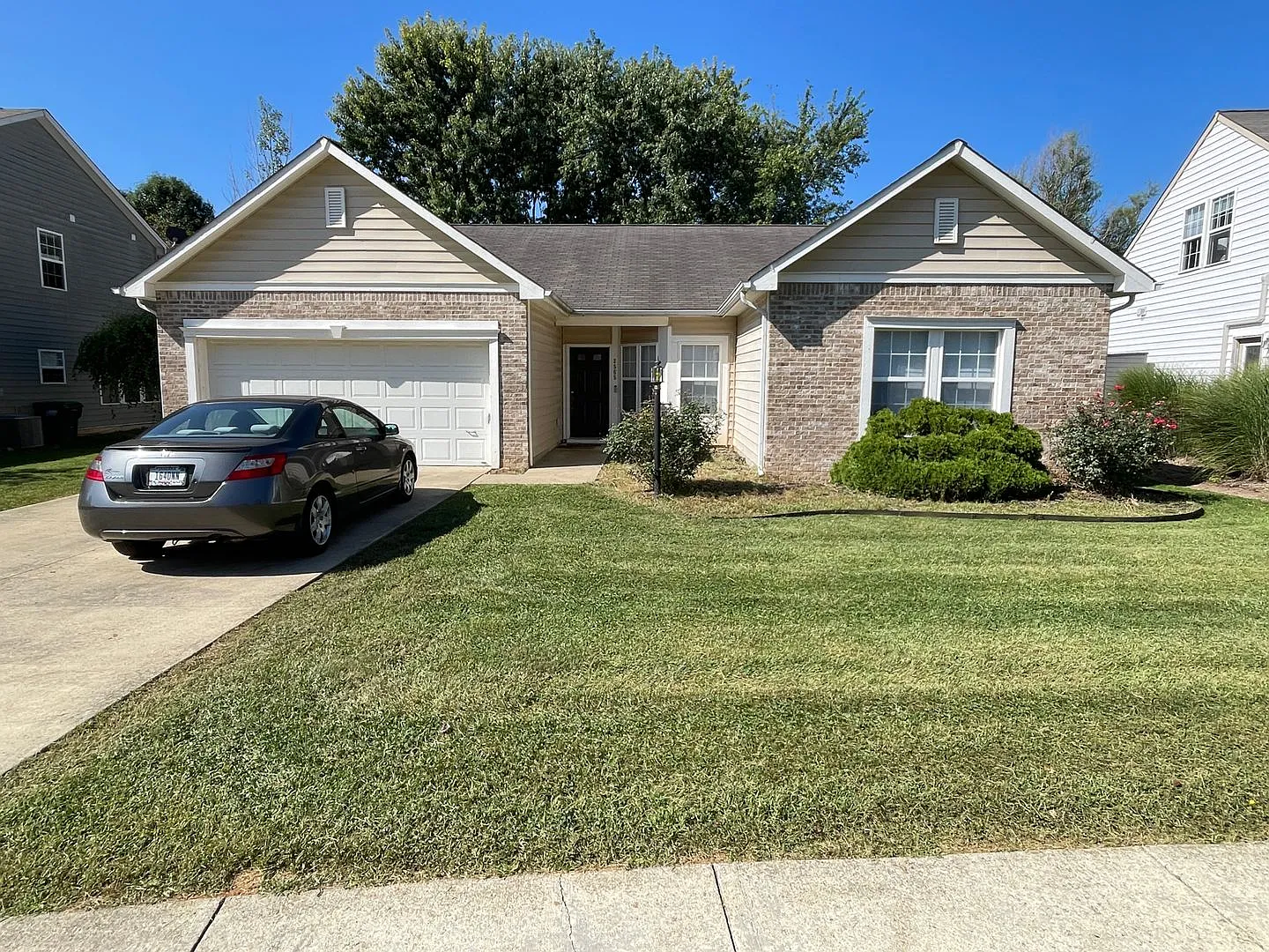 3565 S Glasgow Cir photo 1