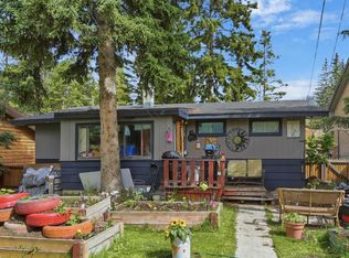 813 S 13th St, Canmore, AB T1W 1W5